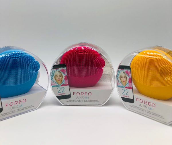 Foreo Sweden- Luna fofo Fuchsia Brand New NIB 35% OFF For Discount